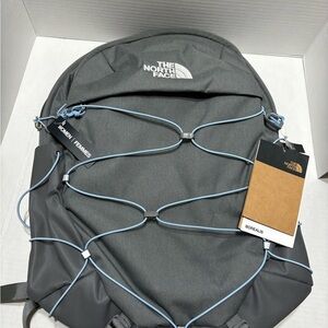 NWT - The NorthFace Women’s Borealis Backpack